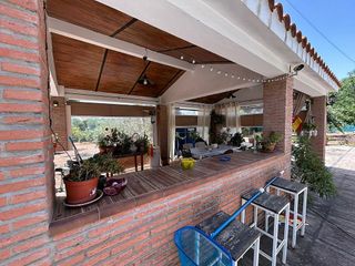 Chalet en venta en Carmona