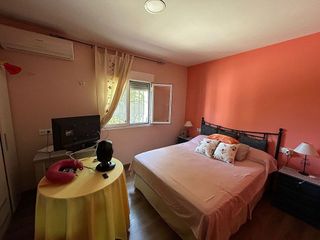 Chalet en venta en Carmona