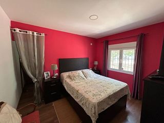 Chalet en venta en Carmona