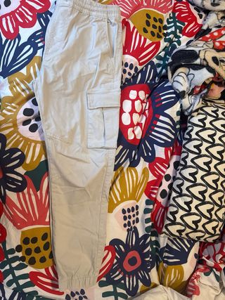 Pantalón jogger Zara beige talla L