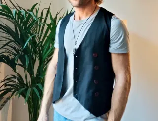 Chaleco negro de vestir