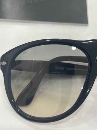 Occhiali Persol neri e marroni