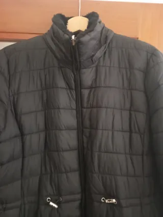 Abrigo acolchado mujer negro