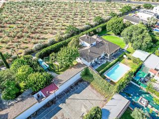 Chalet en venta en Valencina de la Concepción