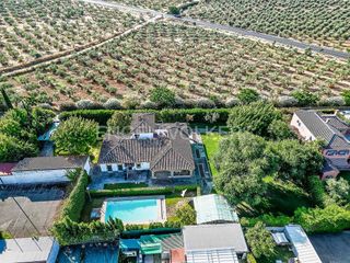 Chalet en venta en Valencina de la Concepción