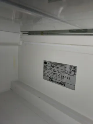 Nevera y lavadora blanca