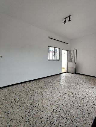 Edificio en venta en Camas
