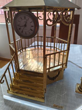 Kiosko de música con reloj Jungans