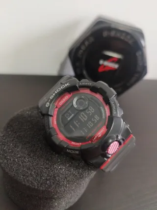 Reloj G-Shock GBD800 Negro y Rojo