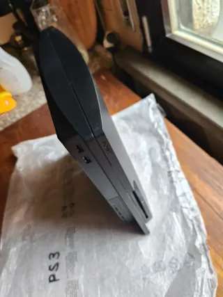 PS3 Slim 160GB con Controller e Giochi