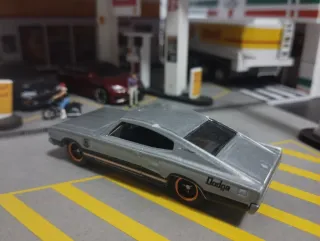 Matchbox 1966 Dodge Charger Plata