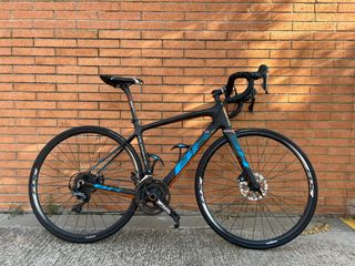 BICICLETA DE CARRETERA BH Quartz Disc Full Carbon