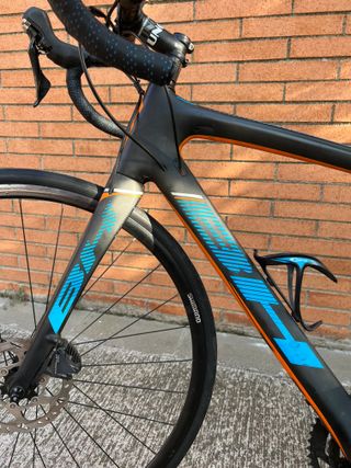 BICICLETA DE CARRETERA BH Quartz Disc Full Carbon