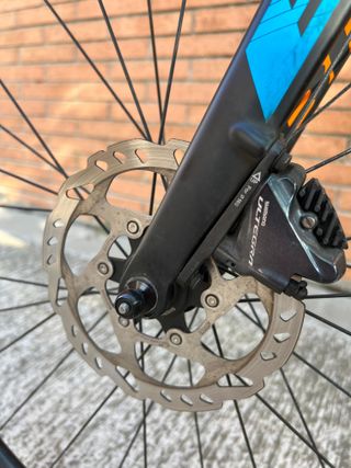 BICICLETA DE CARRETERA BH Quartz Disc Full Carbon