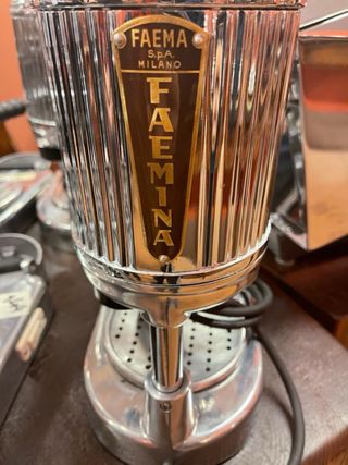 macchina del caffè Faema faemina restaurata