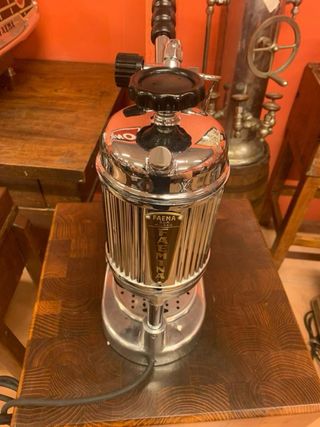 macchina del caffè Faema faemina restaurata