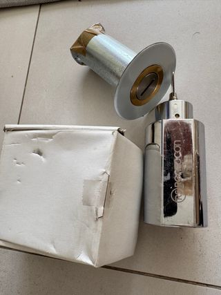 Se venden 2 candados. Marca TOY y Remocon