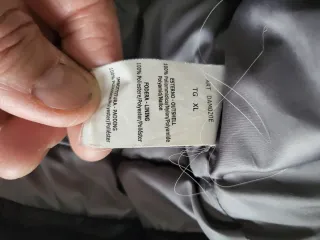 Piumino Datch con cappuccio Tg.XL nero