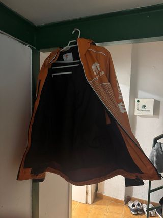 Chaqueta Impermeable Just Eat Naranja
