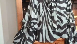 Blusa Mango Cebra Talla M