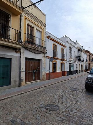 Casa adosada en venta en Lora del Río
