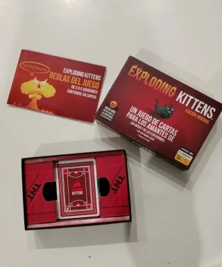 Exploding Kittens Juego de Cartas Original