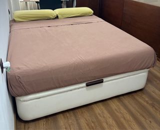 Colchón de doble plaza y canapé con almacenamiento