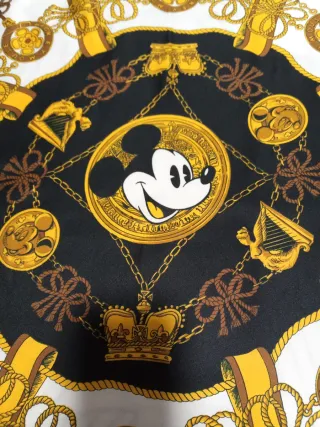 Pañuelo Disney Mickey Mouse Dorado Negro