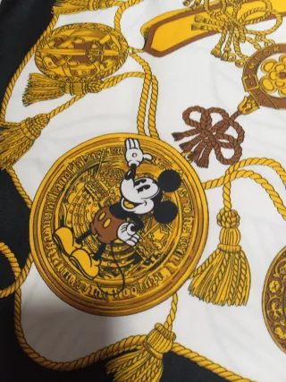Pañuelo Disney Mickey Mouse Dorado Negro