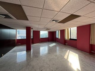 Oficina en venta en Almeda - El Corte Inglés en Cornellà de Llobregat