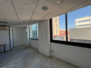 Oficina en venta en Almeda - El Corte Inglés en Cornellà de Llobregat