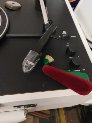 Tocadiscos The Beatles Anthology en caja vea fotos