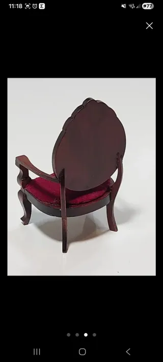 Sillón estilo Vitoriano en miniatura. S XIX