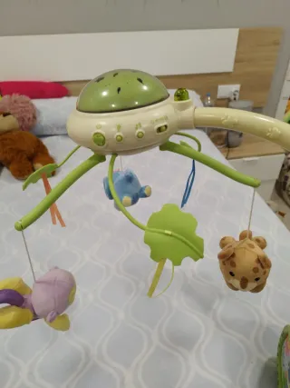 Proyector musical bebé con luz y sonidos