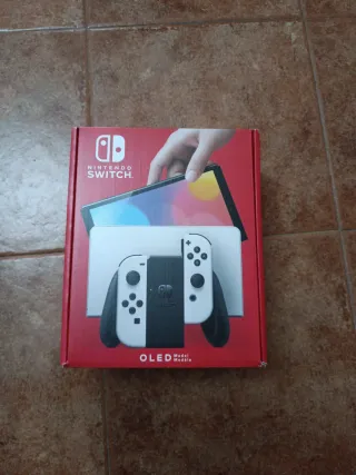 Nintendo Switch OLED Bianca e Nera