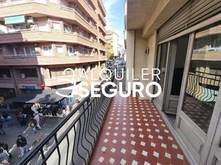 Piso en alquiler en Centre en Santa Coloma de Gramanet