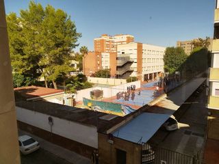 Oficina en alquiler en La Buhaira en Sevilla