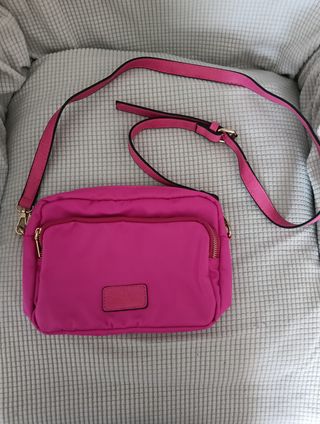 Bolso rosa bandolera