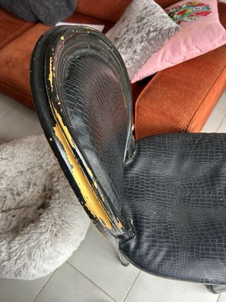 Silla efecto piel Luis XVI negra