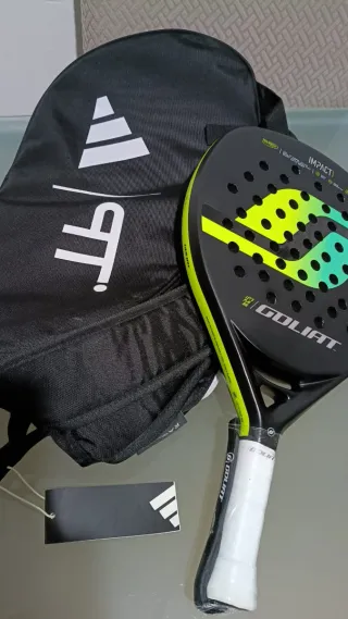 Mochila y pala pádel GOLIAT Impact sin uso