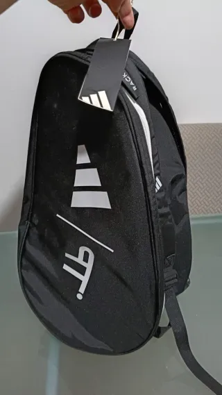 Mochila y pala pádel GOLIAT Impact sin uso