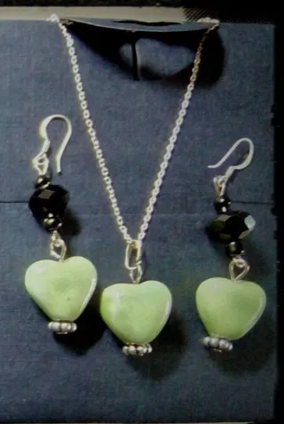 Conjunto Plata Collar y Pendientes Corazón Verde