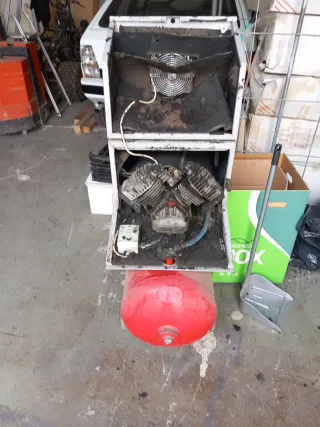 Compresor Insonorizado 100L 2 Cilindros