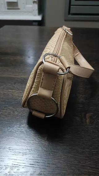 Bolso de hombro beige