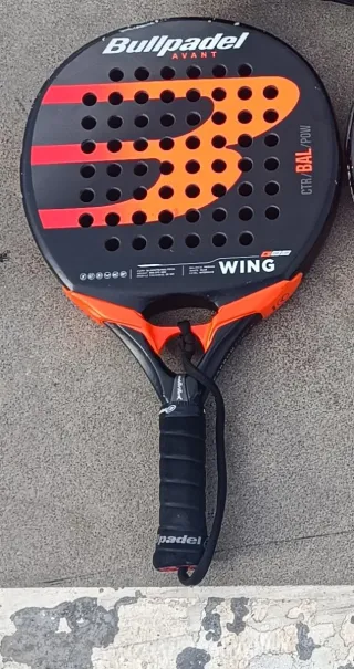 Pala de pádel Bullpadel Avant Wing