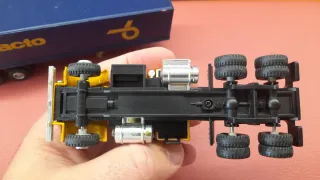 Camion Tracto Diecast Giallo e Blu