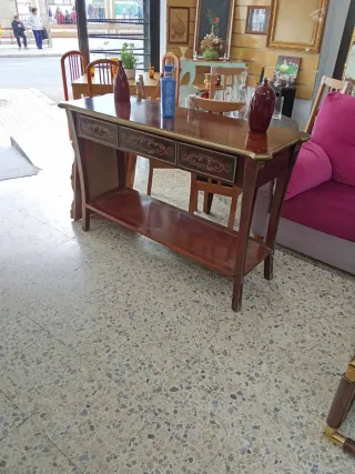 Aparador madera y cristal