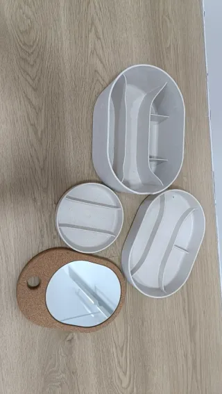 Neceser maquillaje con espejo y compartimento