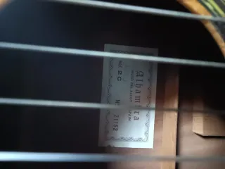 Guitarra Clásica Alhambra 2C ACEPTO INTERCAMBIO