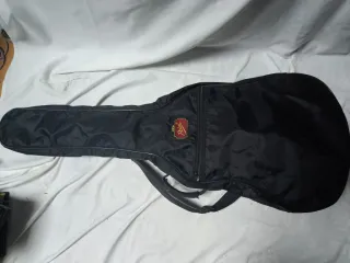 Guitarra Clásica Alhambra 2C ACEPTO INTERCAMBIO